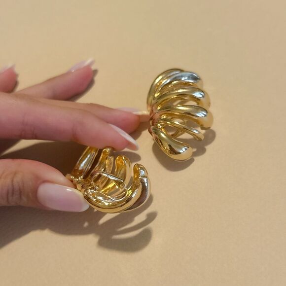 Stylish Gold Ear Cuff S894 - Picture 5 of 6